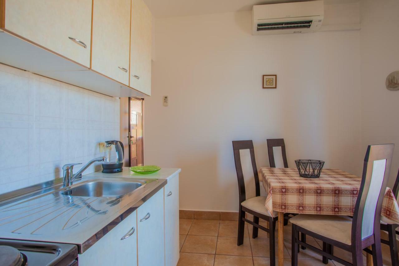 Apartmani Komesic Zubovići Exterior foto